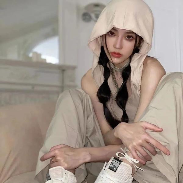 早餐时女歌迷快闪